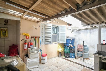 Casa à venda com 145m², 2 quartos e 2 vagasEdícula