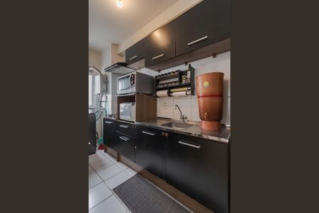 Apartamento à venda com 60m², 3 quartos e 1 vaga Apartamento à venda com 60m², 3 quartos e 1 vagaCozinha e Área de Serviço