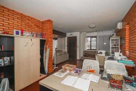 Sala de casa à venda com 3 quartos, 200m² em Jardim Sabará, Porto Alegre