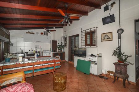 Casa à venda com 200m², 3 quartos e 4 vagasEspaço de lazer / fundos