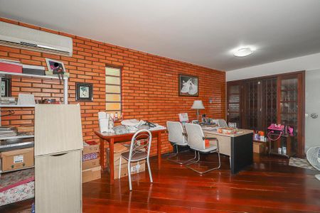 Sala de casa à venda com 3 quartos, 200m² em Jardim Sabará, Porto Alegre