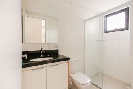 Banheiro de apartamento para alugar com 1 quarto, 32m² em Quitaúna, Osasco