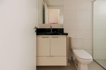 Banheiro de apartamento para alugar com 1 quarto, 32m² em Quitaúna, Osasco