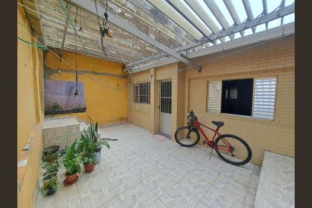 Casa à venda com 144m², 2 quartos e 1 vagaQuintal