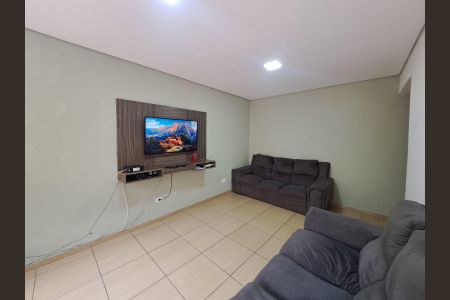 Sala de casa à venda com 2 quartos, 144m² em Santo Antônio, Osasco