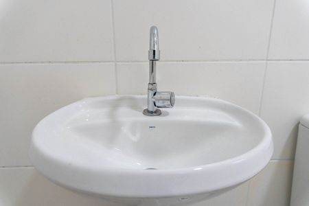 Banheiro da Suíte de apartamento à venda com 1 quarto, 25m² em Jardim Itacolomi, São Paulo