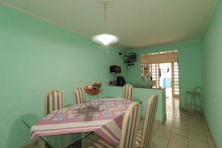 Casa à venda com 290m², 2 quartos e 5 vagasCozinha da casa 1