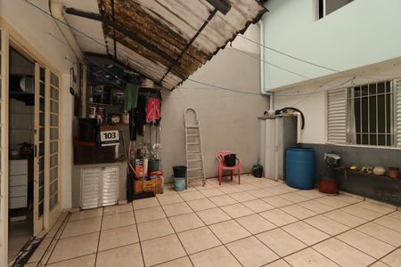 Casa à venda com 290m², 2 quartos e 5 vagasQuintal da casa 1