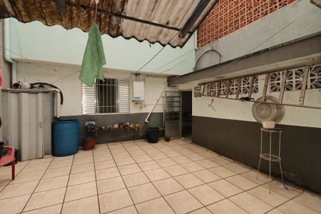 Casa à venda com 290m², 2 quartos e 5 vagasQuintal da casa 1