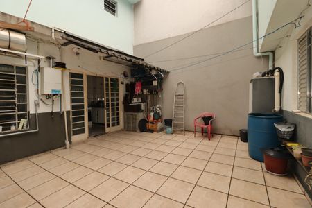 Casa à venda com 290m², 2 quartos e 5 vagasQuintal da casa 1