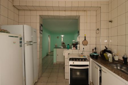 Casa à venda com 290m², 2 quartos e 5 vagasCozinha da casa 1