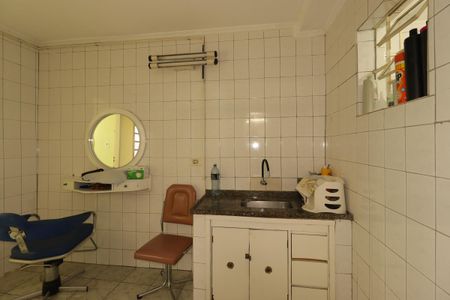 Casa à venda com 290m², 2 quartos e 5 vagasCozinha da casa 3