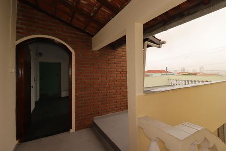 Casa à venda com 290m², 2 quartos e 5 vagasEntrada da casa 2
