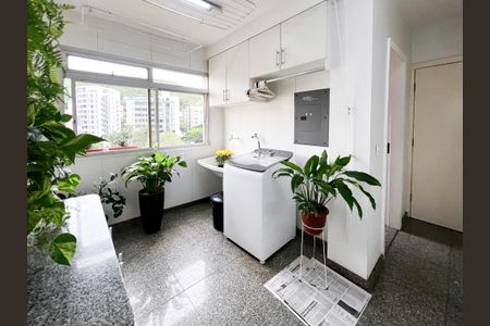 Apartamento à venda com 171m², 3 quartos e 4 vagasÁrea de serviço