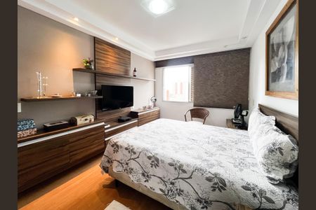 Apartamento à venda com 171m², 3 quartos e 4 vagasSuíte