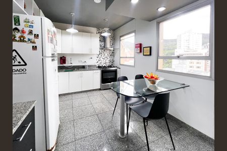 Apartamento à venda com 171m², 3 quartos e 4 vagasCozinha