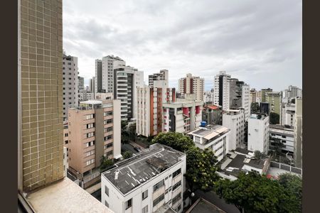 Apartamento à venda com 171m², 3 quartos e 4 vagasVista