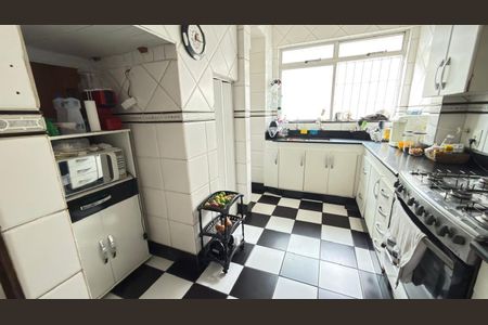 Apartamento à venda com 3 quartos, 150m² em Padre Eustáquio, Belo Horizonte