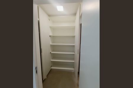 Apartamento à venda com 43m², 1 quarto e 1 vagaQuarto