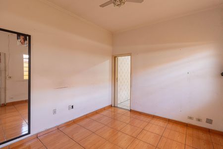 Casa para alugar com 250m², 2 quartos e 2 vagasSala