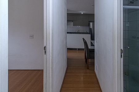 corredor para os cômodos_2 de apartamento para alugar com 2 quartos, 40m² em Jd. Botânico, São Paulo