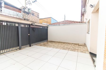 Casa para alugar com 65m², 2 quartos e 2 vagas Casa para alugar com 65m², 2 quartos e 2 vagasQuintal/Garagem