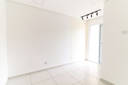 Casa para alugar com 65m², 2 quartos e 2 vagas Casa para alugar com 65m², 2 quartos e 2 vagasSuíte 2