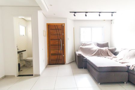 Casa para alugar com 65m², 2 quartos e 2 vagas Casa para alugar com 65m², 2 quartos e 2 vagasSala