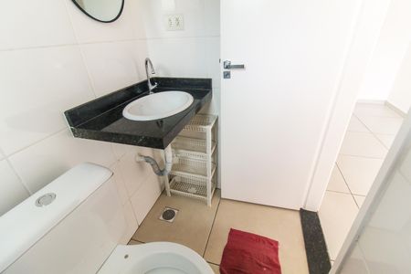 Casa para alugar com 65m², 2 quartos e 2 vagas Casa para alugar com 65m², 2 quartos e 2 vagasBanheiro da Suíte 2