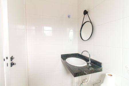 Casa para alugar com 65m², 2 quartos e 2 vagas Casa para alugar com 65m², 2 quartos e 2 vagasBanheiro da Suíte 1