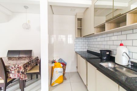 Casa para alugar com 65m², 2 quartos e 2 vagas Casa para alugar com 65m², 2 quartos e 2 vagasCozinha