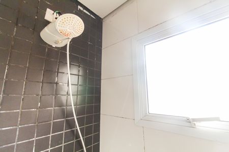 Casa para alugar com 65m², 2 quartos e 2 vagas Casa para alugar com 65m², 2 quartos e 2 vagasBanheiro da Suíte 1