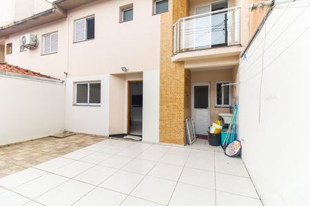 Casa para alugar com 65m², 2 quartos e 2 vagas Casa para alugar com 65m², 2 quartos e 2 vagasQuintal/Garagem