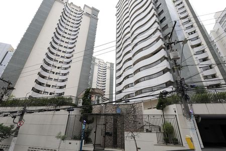 Apartamento à venda com 146m², 3 quartos e 3 vagasFachada