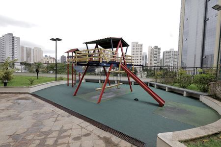 Apartamento à venda com 146m², 3 quartos e 3 vagasÁrea comum - Playground
