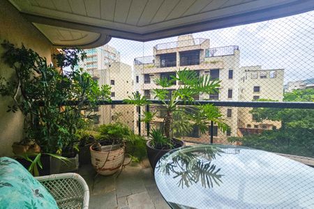 varanda de apartamento para alugar com 3 quartos, 180m² em Balneario Guarujá, Guarujá