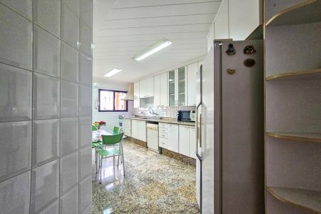 Apartamento para alugar com 180m², 3 quartos e 2 vagascozinha 