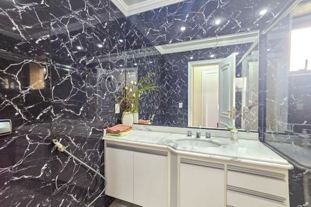 Apartamento para alugar com 180m², 3 quartos e 2 vagasbanheiro da suíte 3