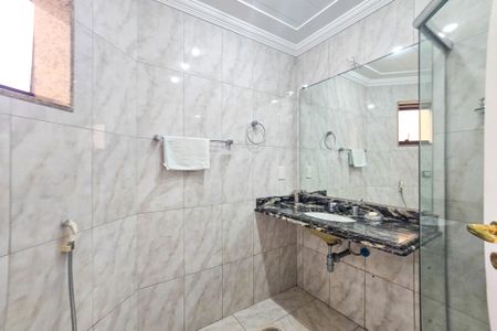 Apartamento para alugar com 180m², 3 quartos e 2 vagasbanheiro da suíte 1