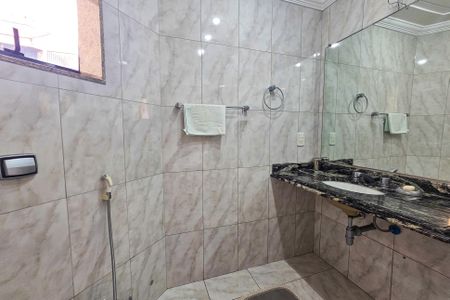 Apartamento para alugar com 180m², 3 quartos e 2 vagasbanheiro da suíte 1