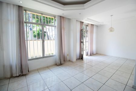 Sala de casa à venda com 3 quartos, 100m² em Vila Kosmos, Rio de Janeiro