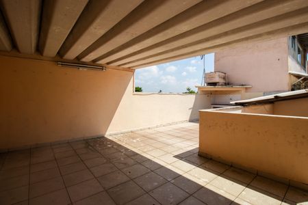 Casa à venda com 100m², 3 quartos e 4 vagasTerraço