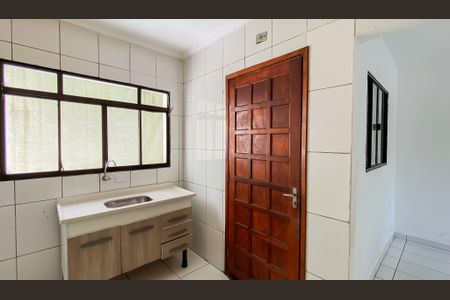 Casa para alugar com 80m², 3 quartos e 2 vagasCozinha