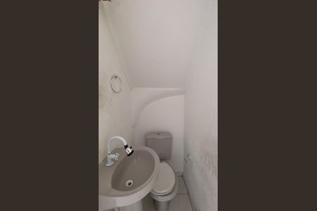 Lavabo de casa para alugar com 3 quartos, 80m² em Jardim Fernandes, São Paulo