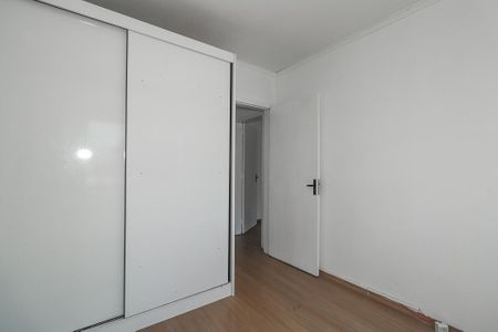Quarto 2 de apartamento para alugar com 2 quartos, 53m² em São Sebastião, Porto Alegre