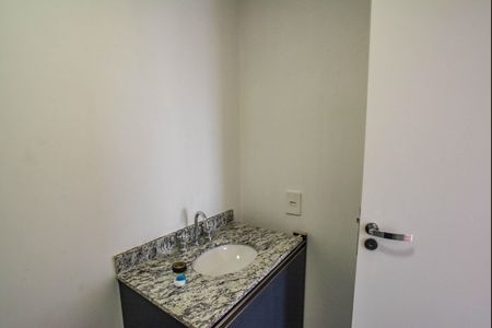 Apartamento para alugar com 68m², 2 quartos e 1 vaga Apartamento para alugar com 68m², 2 quartos e 1 vagaBanheiro da Suíte