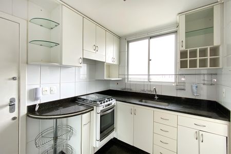 Apartamento à venda com 184m², 3 quartos e 3 vagas Apartamento à venda com 184m², 3 quartos e 3 vagasCozinha