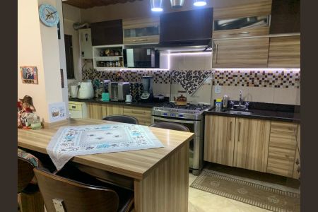 Casa à venda com 253m², 4 quartos e 2 vagasCozinha