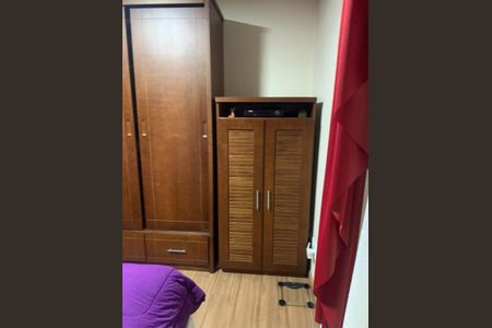 Casa à venda com 253m², 4 quartos e 2 vagasQuarto