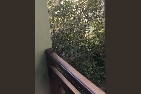 Casa à venda com 253m², 4 quartos e 2 vagasVaranda